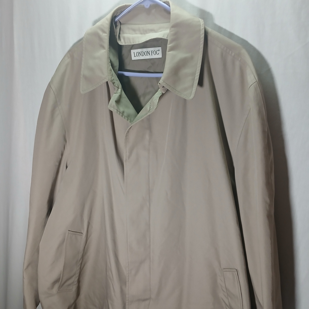 London Fog Beige Trench Coat XL Regular – Classic Lightweight Raincoat